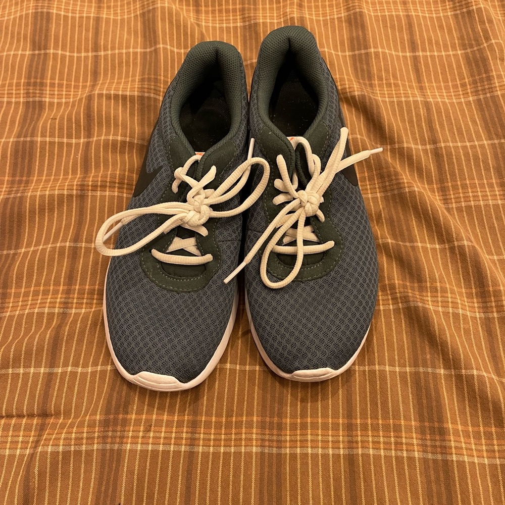 Nike Tanjuns